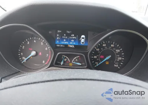 2016 Ford Focus Se z USA, uszkodzony, nr VIN 1FADP3F22GL300421